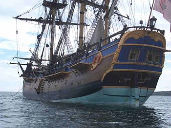 https://upload.wikimedia.org/wikipedia/commons/thumb/c/cf/HMS_Bark_Endeavour_-_Replica01.jpg/350px-HMS_Bark_Endeavour_-_Replica01.jpg