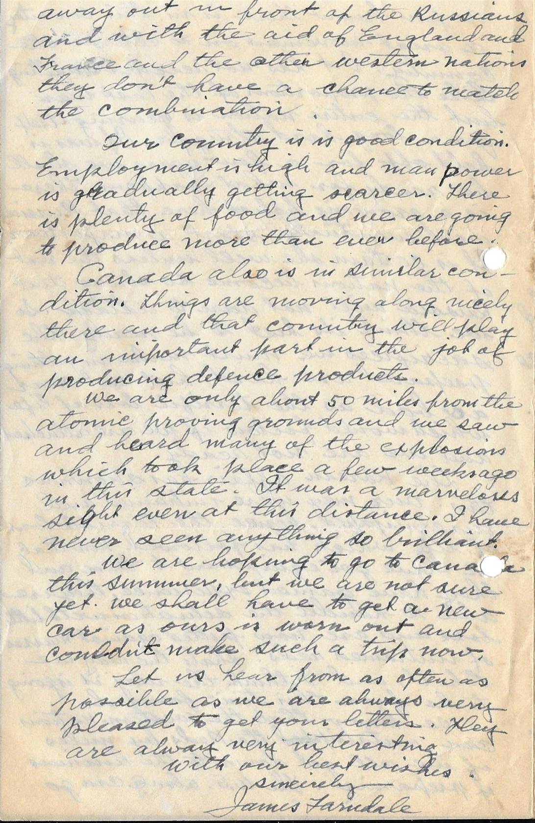 A close-up of a handwritten letter

Description automatically generated